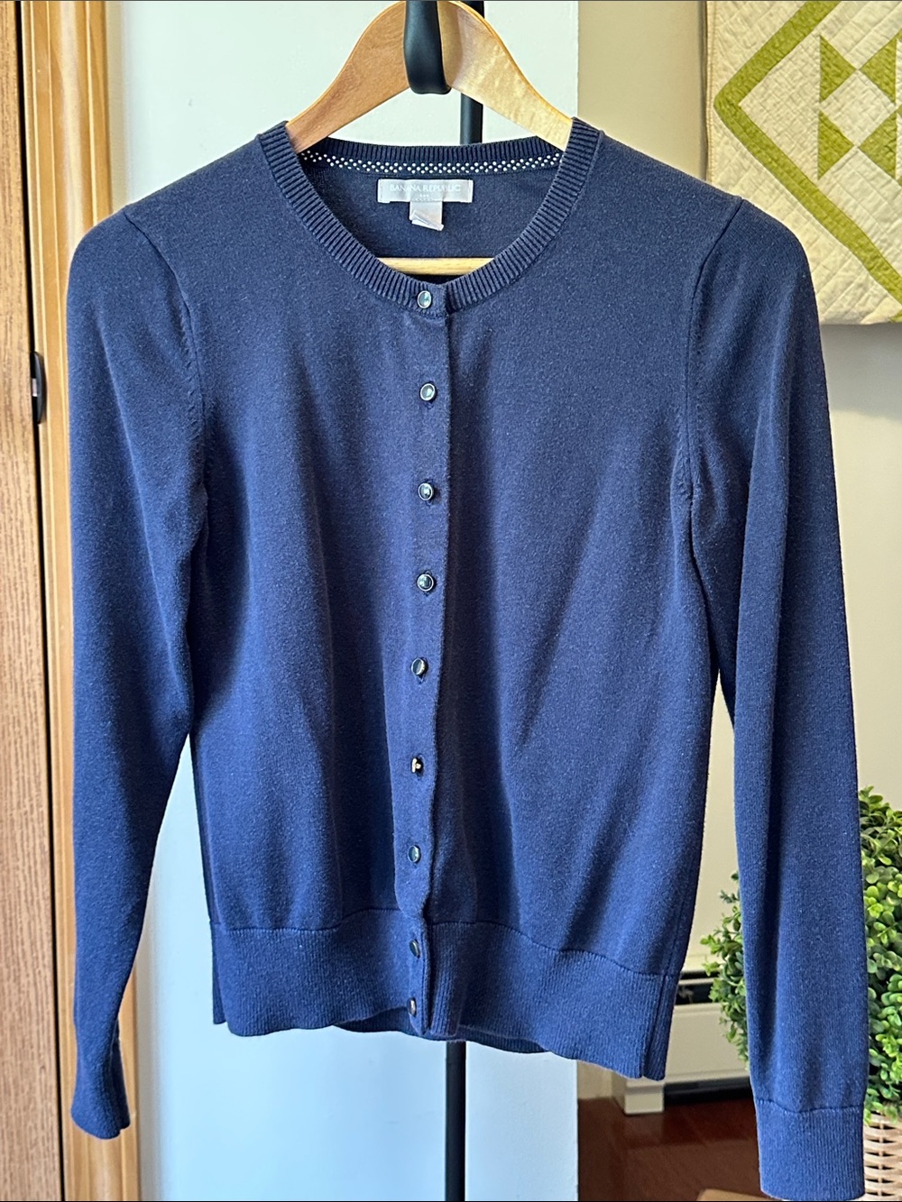 Banana Republic Navy Button-Front Crew Cardigan size medium
